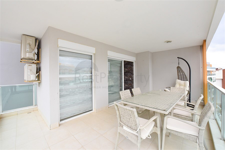 Spacious 4+1 apartment in Avsallar district