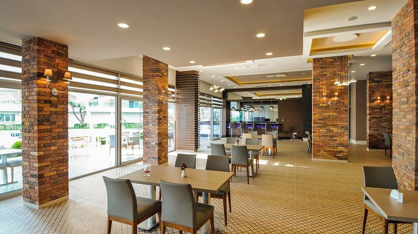 Spacious 4+1 apartment in Avsallar district