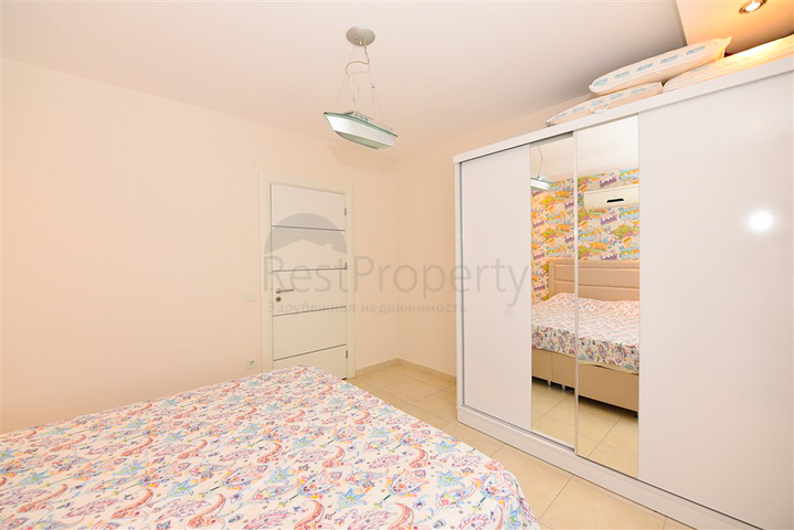 Spacious 4+1 apartment in Avsallar district