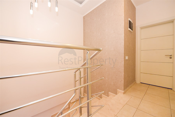 Spacious 4+1 apartment in Avsallar district