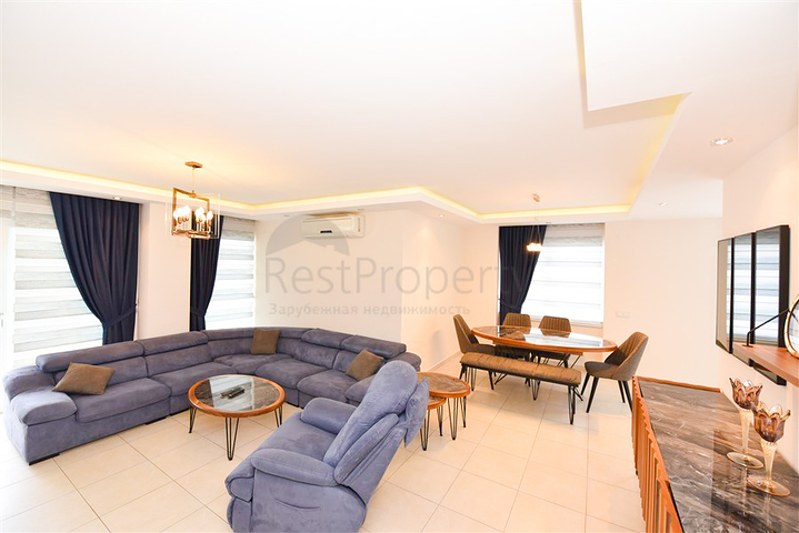 Spacious 4+1 apartment in Avsallar district