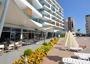 Spacious 4+1 apartment in Avsallar district