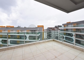 Spacious 4+1 apartment in Avsallar district