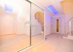 Spacious 4+1 apartment in Avsallar district