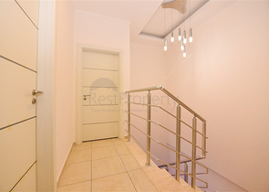 Spacious 4+1 apartment in Avsallar district