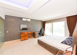 Spacious 4+1 apartment in Avsallar district