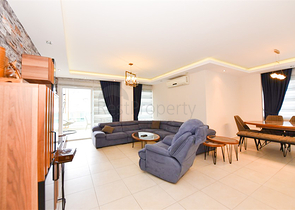 Spacious 4+1 apartment in Avsallar district