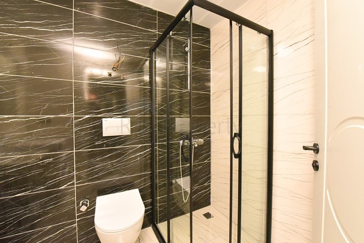 Spacious 4+1 penthouse in Cikcilli