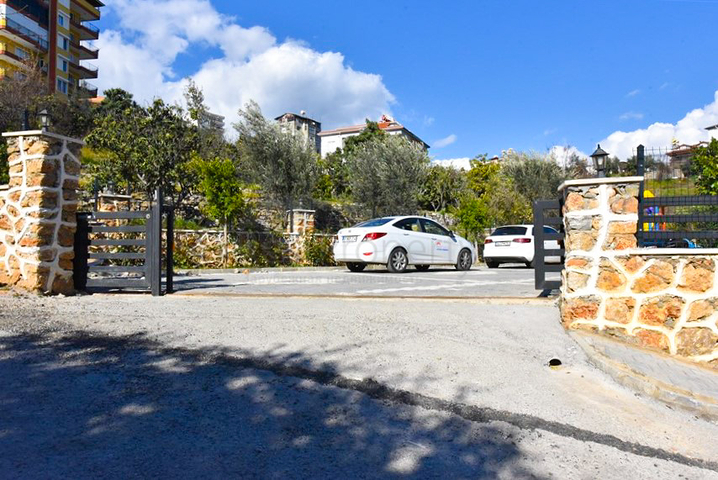 Spacious 4+1 penthouse in Cikcilli