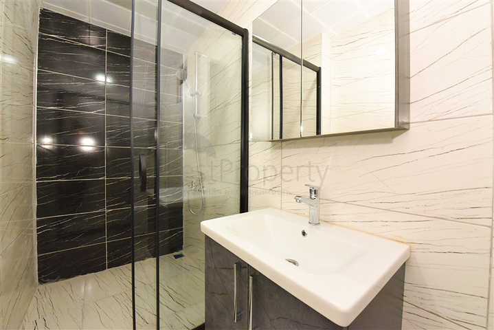 Spacious 4+1 penthouse in Cikcilli