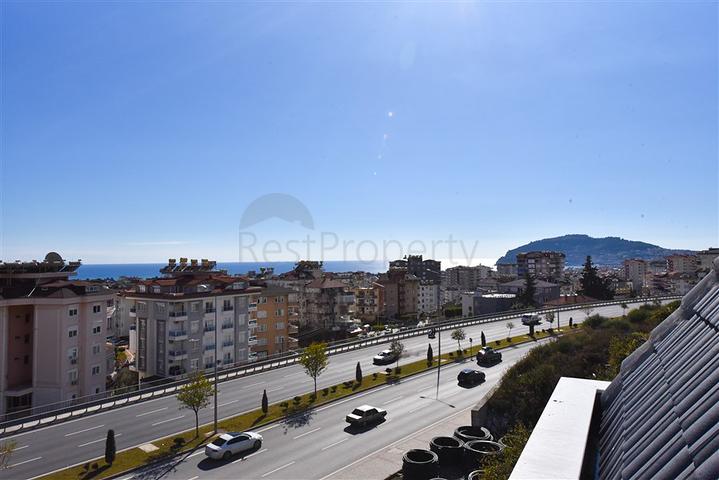 Spacious 4+1 penthouse in Cikcilli