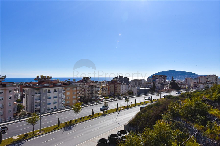 Spacious 4+1 penthouse in Cikcilli