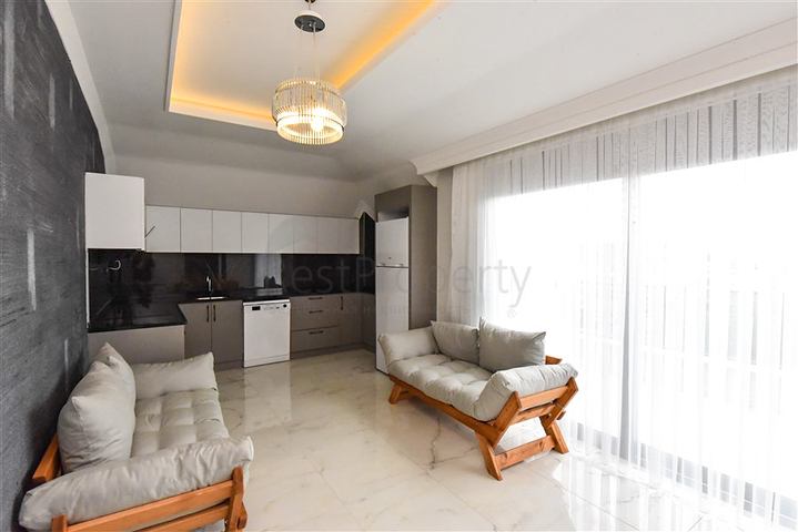 Spacious 4+1 penthouse in Cikcilli