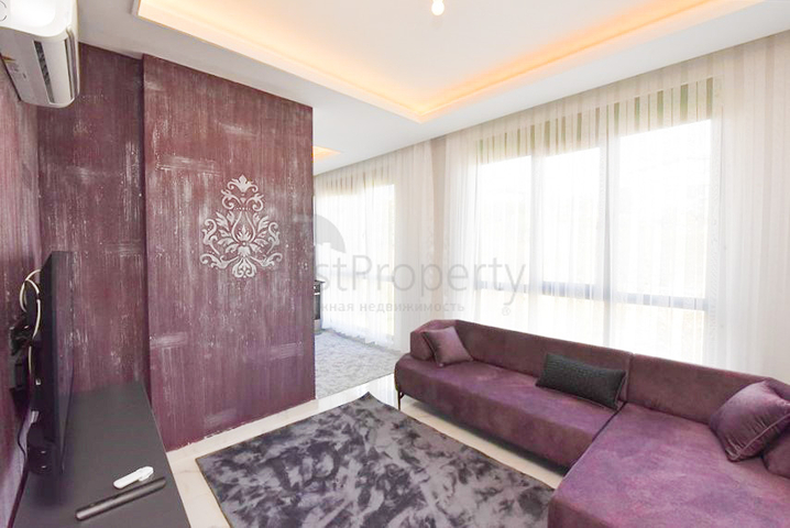 Spacious 4+1 penthouse in Cikcilli