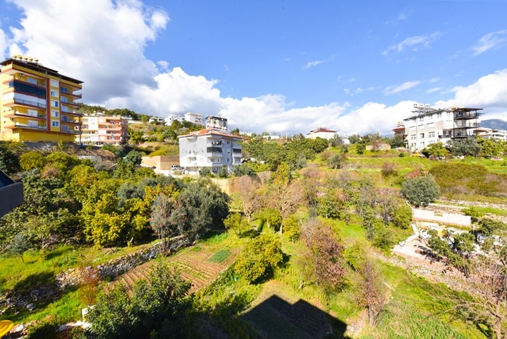 Spacious 4+1 penthouse in Cikcilli