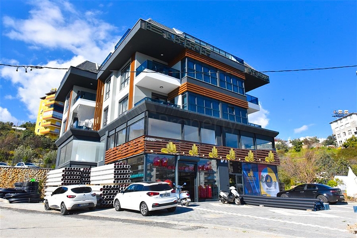 Spacious 4+1 penthouse in Cikcilli