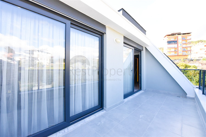 Spacious 4+1 penthouse in Cikcilli