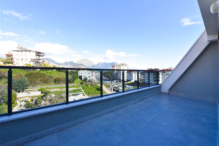 Spacious 4+1 penthouse in Cikcilli