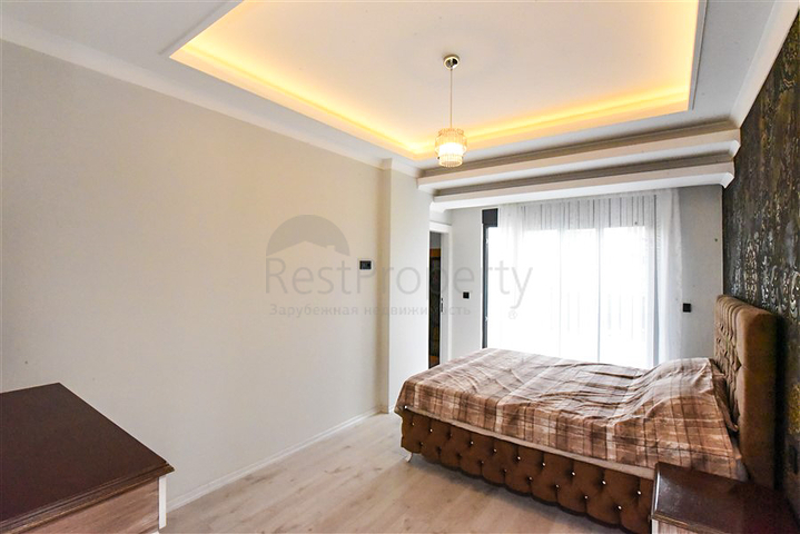 Spacious 4+1 penthouse in Cikcilli