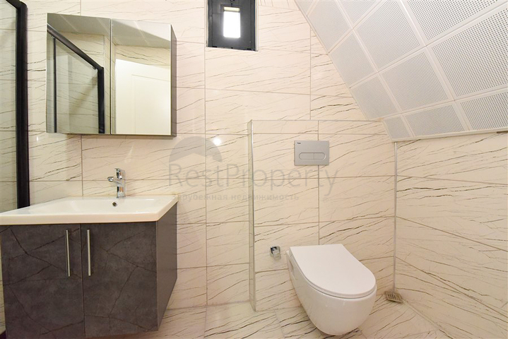 Spacious 4+1 penthouse in Cikcilli