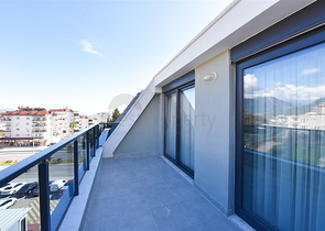Spacious 4+1 penthouse in Cikcilli