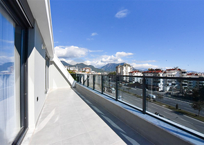 Spacious 4+1 penthouse in Cikcilli