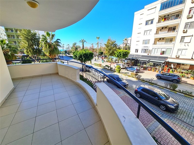 Spacious 2+1 apartment in Mahmutlar district