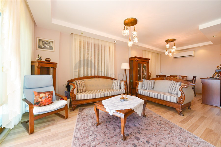 3+1 apartment for sale in the center of Alanya