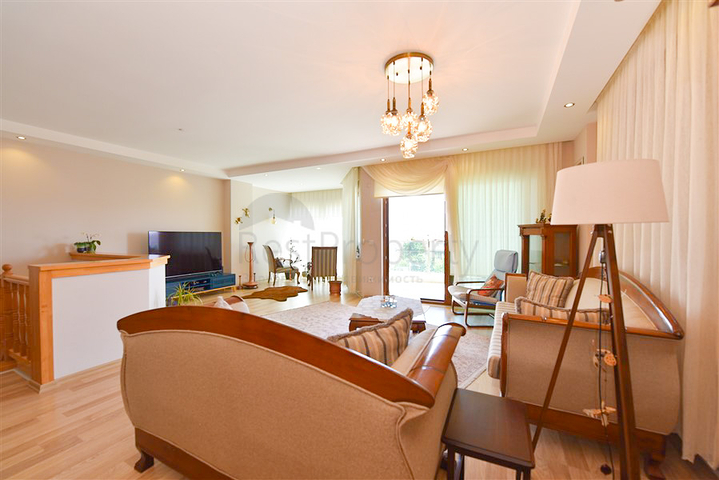 3+1 apartment for sale in the center of Alanya