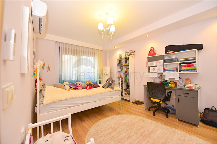 3+1 apartment for sale in the center of Alanya