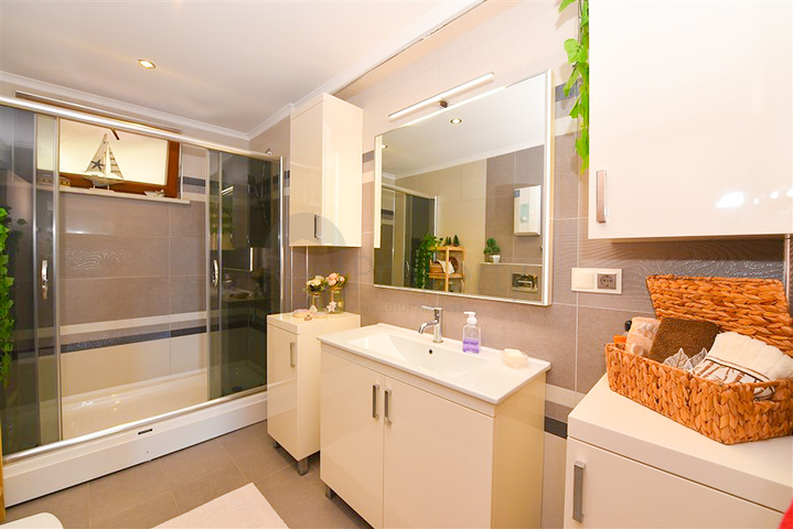 3+1 apartment for sale in the center of Alanya