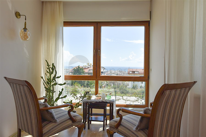 3+1 apartment for sale in the center of Alanya