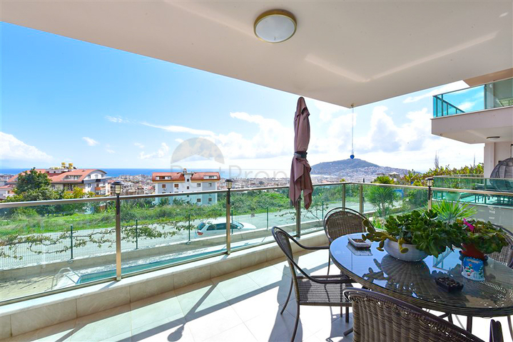 3+1 apartment for sale in the center of Alanya