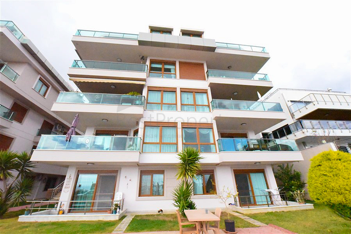 3+1 apartment for sale in the center of Alanya