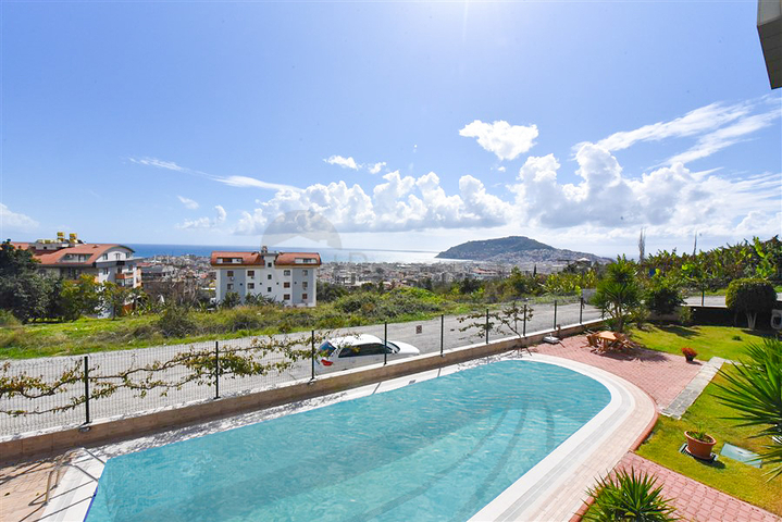 3+1 apartment for sale in the center of Alanya