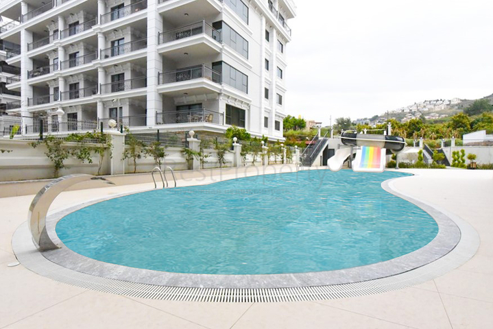 Two-bedroom apartment by the sea