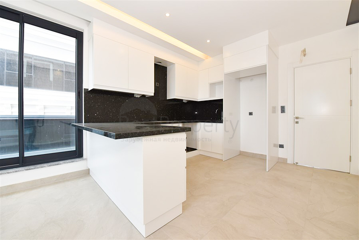 Two-bedroom apartment by the sea