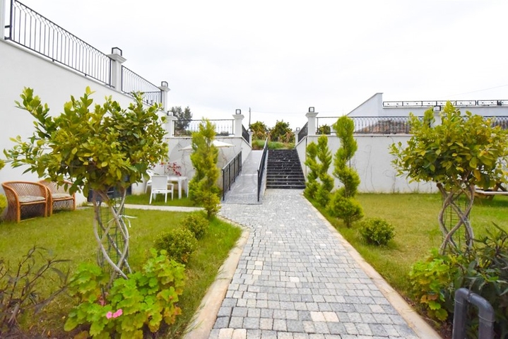 Two-bedroom apartment by the sea