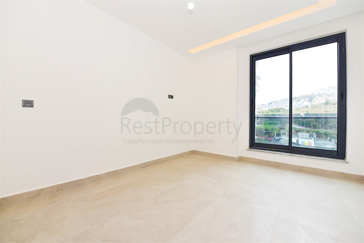 Two-bedroom apartment by the sea