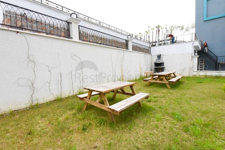 Two-bedroom apartment by the sea