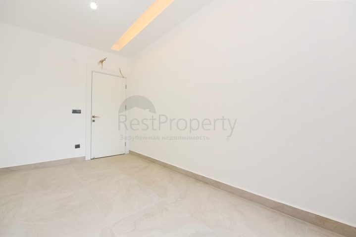 Two-bedroom apartment by the sea