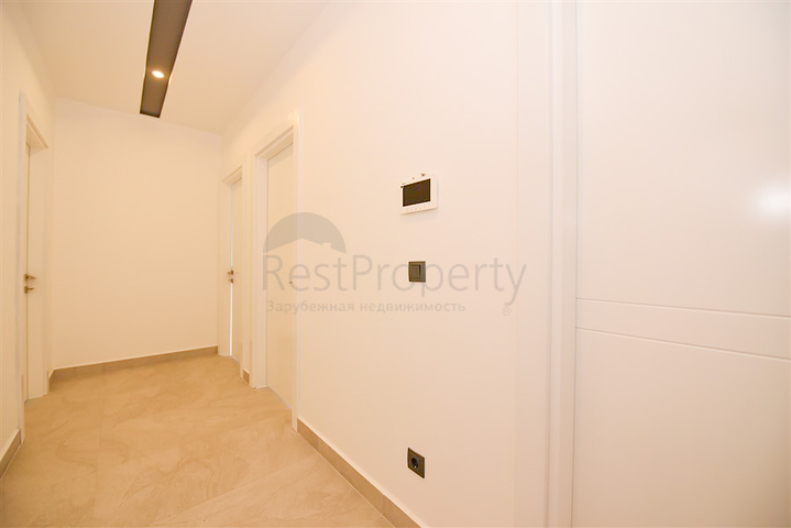 Two-bedroom apartment by the sea