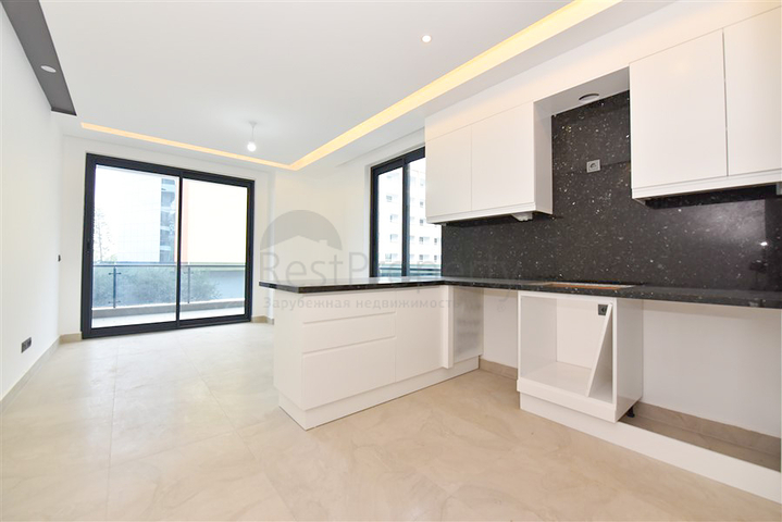 Two-bedroom apartment by the sea