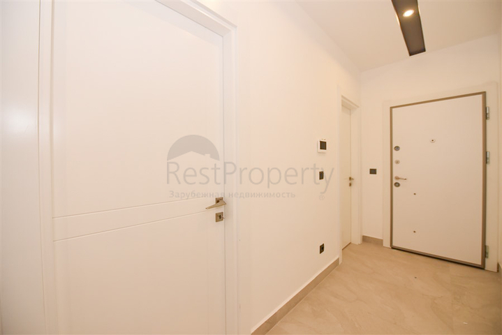 Two-bedroom apartment by the sea