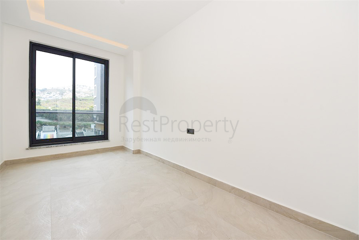 Two-bedroom apartment by the sea