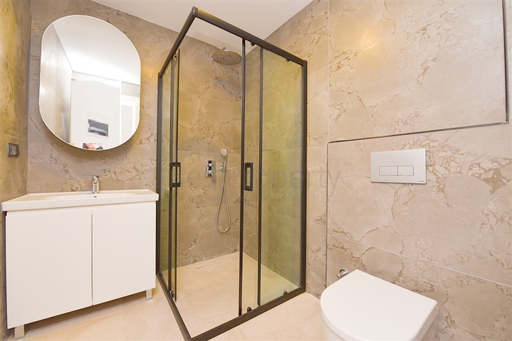 Two-bedroom apartment by the sea