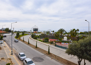 Two-bedroom apartment by the sea