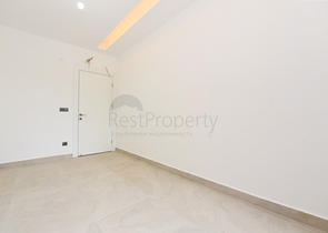 Two-bedroom apartment by the sea