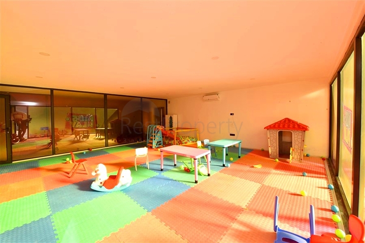 1+1 apartment for sale in Avsallar district