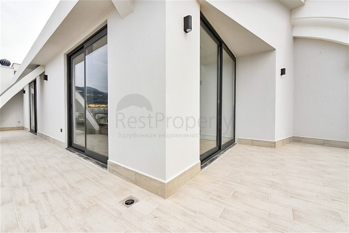 Luxury penthouse with panoramic sea views in the very center of Alanya